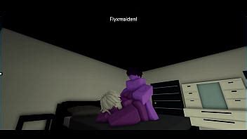 balustrade d un démon violet roblox XVIDEOS