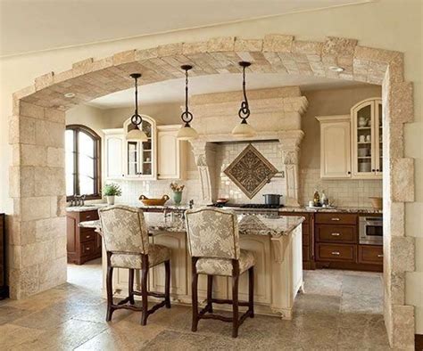 30 Diseños De Columnas Para La Cocina Cocinas Con Arcos Decoración Toscana Cocinas De Lujo