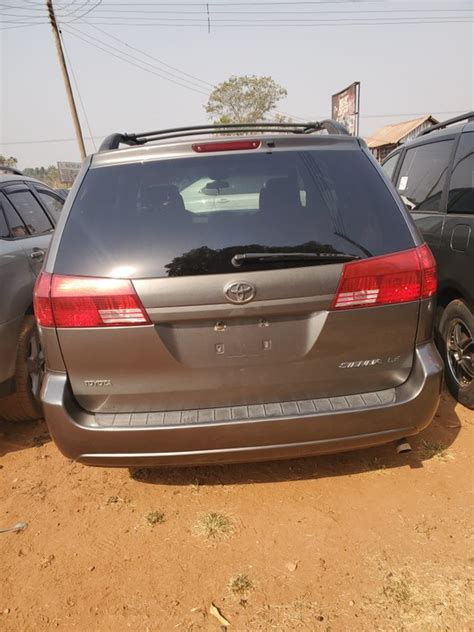 06 Toyota Sienna - Autos - Nigeria