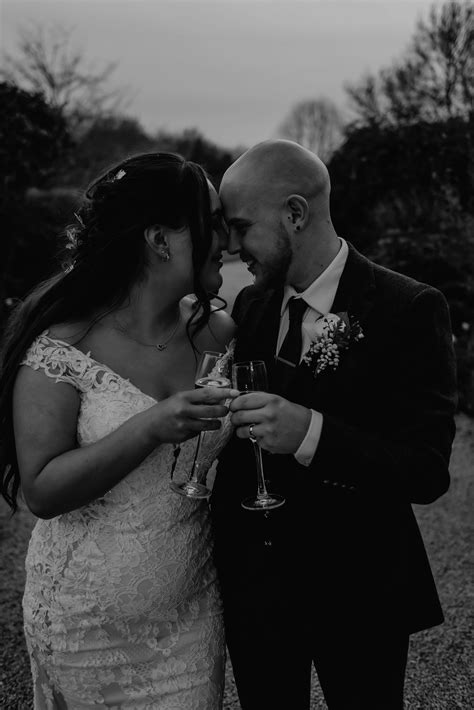 Emily And Ben Alrewas Hayes Wedding Photography Charlie And Em Photography