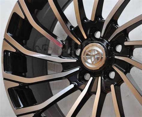 Новое, красивое литье Toyota на 16 с отв.5 на 100 мод.2020 г. +гайки ...