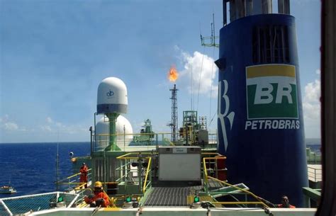 Eletrobras pode ser modelo para privatização da Petrobras diz governo