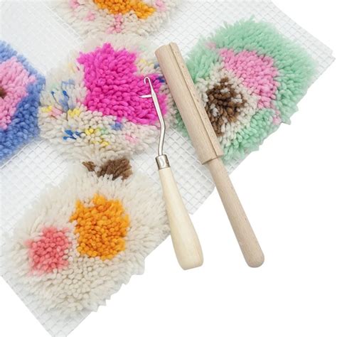 Analyste De Broderie De Crochet De Loquet De Tapis Coupe Fil Pratique