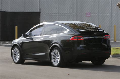 2016 Tesla Model X Debuts With 257 Mile Range Falcon Doors