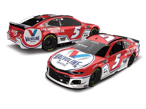 KYLE LARSON 2021 VALVOLINE NASHVILLE RACED WIN 1:24 ELITE DIECAST