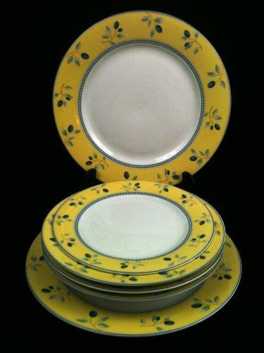 Royal Doulton China Blueberry Yellow Rim Salad Dinner Plates Bowl Mixed