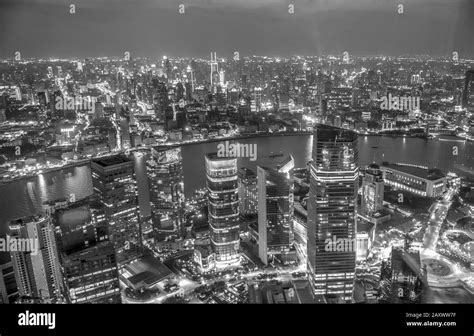 Shanghai skyline black and white hi-res stock photography and images ...