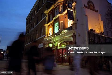 21 Blind Beggar Public House Stock Photos, High-Res Pictures, and ...