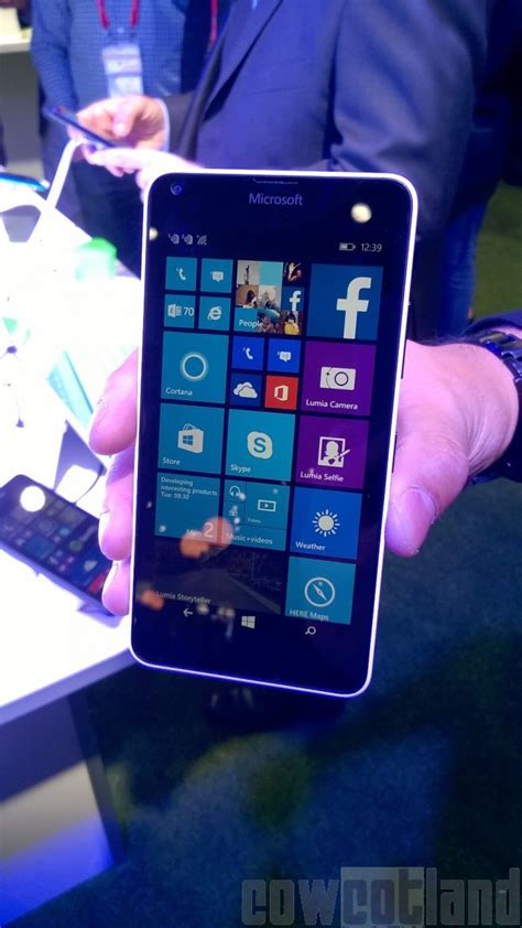 MWC 2015 Lumia 640 Et 640 XL Un Immense Milieu De Gamme