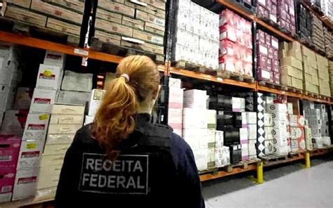 Receita Federal apreende 10 milhões de reais em vinhos contrabandeados