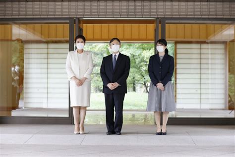 Japan's Emperor Naruhito begins move to palace 2 yrs after ascension