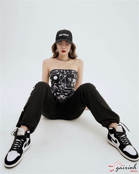 Diệp Lâm Anh Bikini Khoe Dáng Sexy Bốc Lửa khi Đã 2 Con