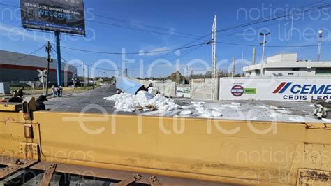 Tr Iler Intenta Ganarle El Paso Al Tren Y Lo Embiste En San Jos De