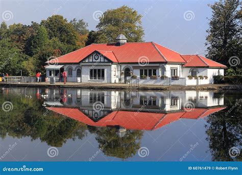 Landscape The Boathouse Rouken Glen Park Glasgow Editorial Stock Image