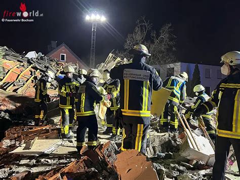 D Haus Bei Explosion In Bochum Komplett Eingest Rzt Eine Tote