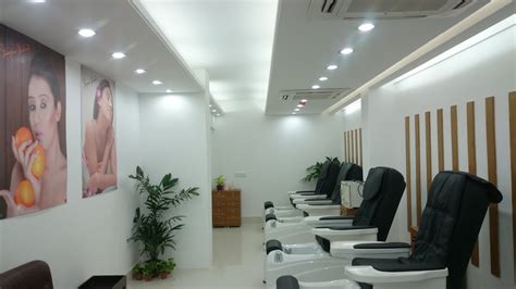 Small Beauty Parlour Interior Designs | Inspiring Design Idea