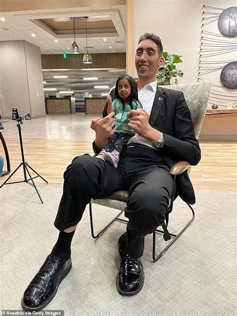 Pictorial World Tallest Man Meets Shortest Woman Again Power Corridor