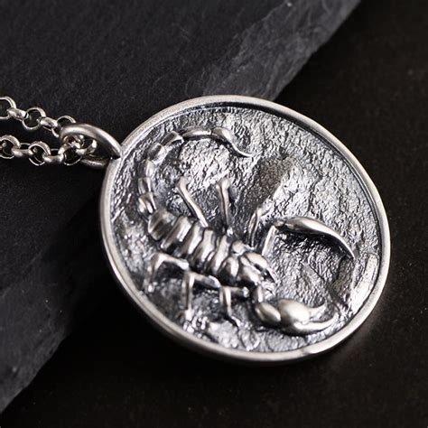 Mens Sterling Silver Scorpion Disc Pendant Necklace Vvv Jewelry