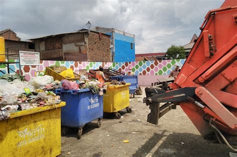 Dukung Larangan Pemkot Surabaya Terhadap Penggunaan Kantong Plastik