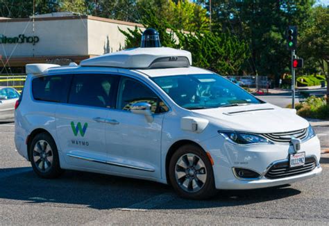 Waymo 圖畫、圖片和照片檔 Istock