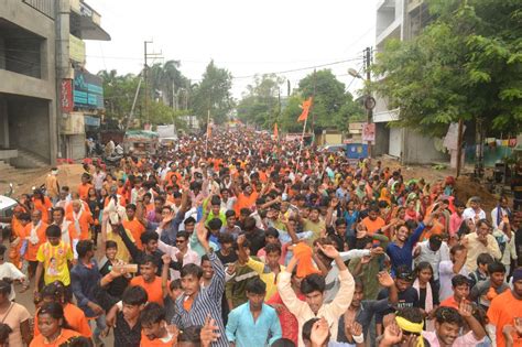 Huge Kavad Yatra Taken Out Thousands Of Shiva Devotees Participated