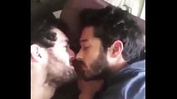 Beso Gay Caliente Entre Dos Indios Gaylavida XVIDEOS