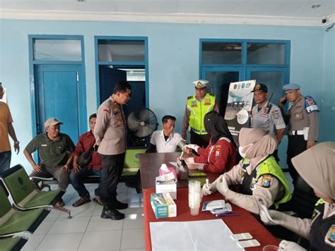 Seratusan Sopir Angkutan Umum Di Terminal Kepuhsari Jombang Dilakukan