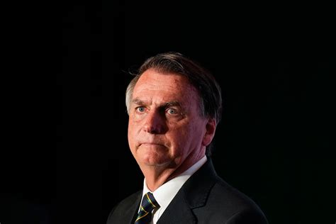 Bolsonaro Terá Escondido Projeções De Casos E Mortes Na Pandemia Sic