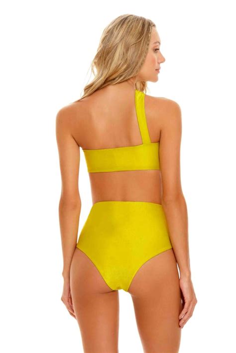 Hot Sexy Alicia Rueda Bikini Pics