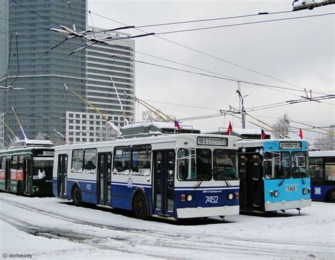 Moscow, ZiU-682GM1 (with double first door) # 7452 — Kuva — Sähköinen ...