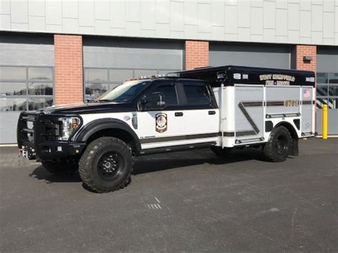 Pin By Cody Jo Olson On All Things Rescue Trucks Heavy Rescue Light