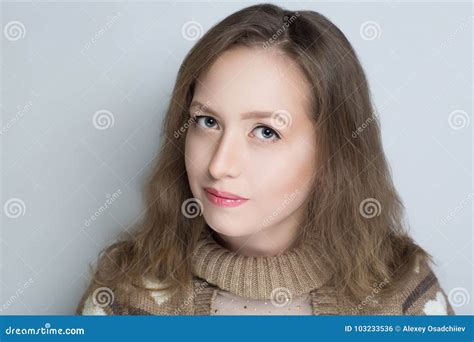 Femme Laide De Visage Photo Stock Image Du Effectuez 103233536