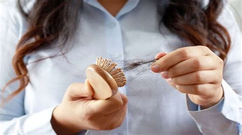 La caduta dei capelli nel periodo delle castagne mito o realtà