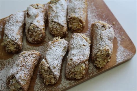 CANNOLI PASTRY SHELLS WITH RICOTTA - Mediterranean Foods New Zealand