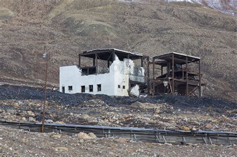 Derelict Mining Buildings At Pyramiden Photo12 ImageBROKER Alimdi