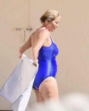 One Piece Swimsuits Porn Pics Pictoa