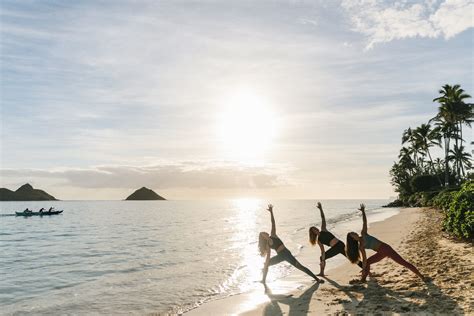 Sunrise Yoga // Kailua, Hawaii | Hannah Rose Gray