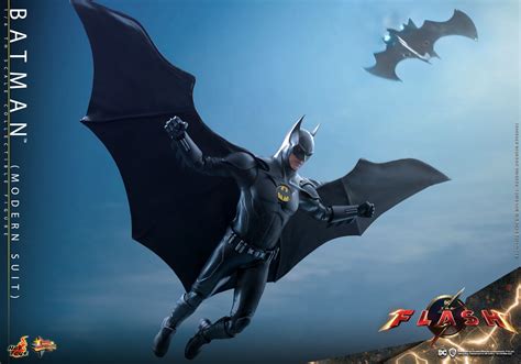 Galería Hot Toys Batman Modern Suit 1 6 Scale Figure Image Gallery
