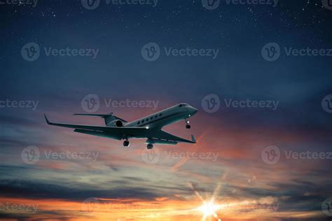 Sunset aircraft flight 20554166 Stock Photo at Vecteezy