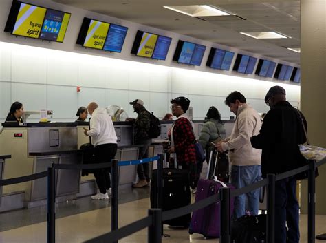 Equipment Outage At Newark International Airport Causing Delays Monday