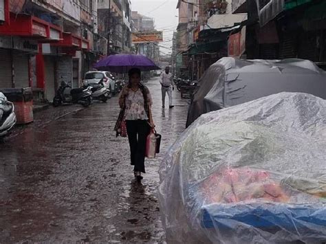 Dense Clouds Since Morning Pleasant Weather Due To Drizzle Yellow Alert Till March 21 Kanpur