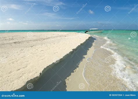 Dive boat in Los Roques stock photo. Image of dive, boat - 50357204