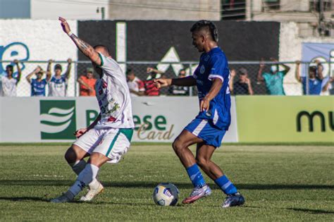 Petrolina E Salgueiro Empatam Em Jogo De Quatro Gols Blog Do