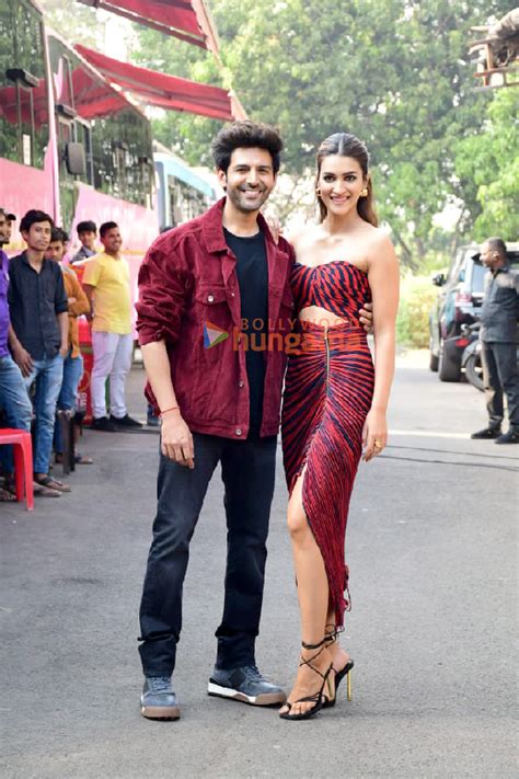 Photos Kartik Aaryan Kriti Sanon And The Cast Of Shehzada Snapped Promoting The Film On Sets Of