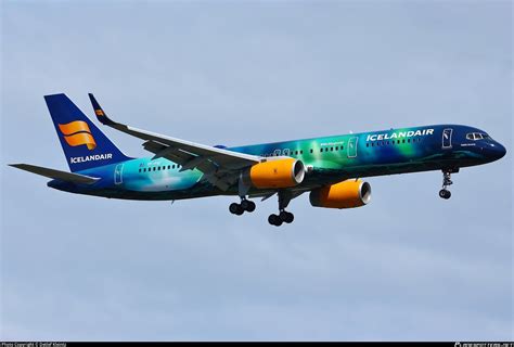 TF FIU Icelandair Boeing 757 256 WL Photo By Detlef Kleintz ID