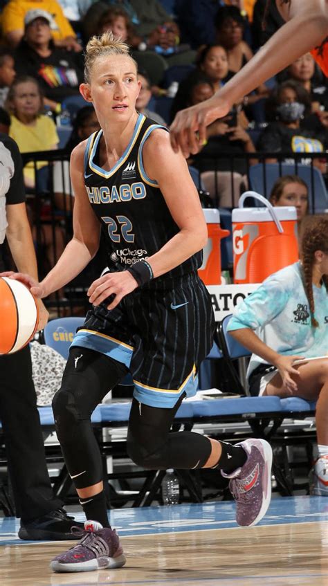 Ex Kentwood Star Courtney Vandersloot To Play For New York Liberty