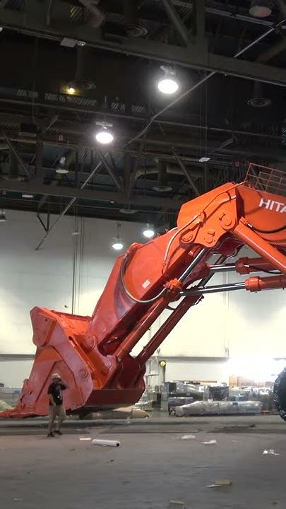 Hitachi Ex5600 Moving Out Of Building Shorts Youtube