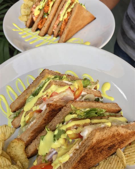 Club Sandwiches Veggies And Tandoori Chicken [oc][1275x4270] R Foodporn