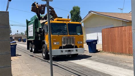 Valley Vista Services Peterbilt 320 Dadee Scorpion Cng 464 Helping On