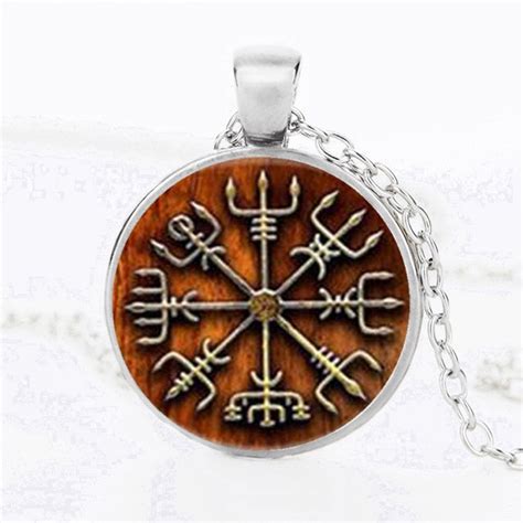 2018 New Classic Norse Viking Cross In Rune Circle Necklace Glass